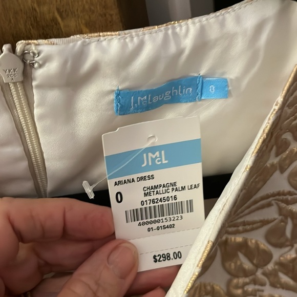 J. McLaughlin Champagne Metallic Palm Leaf Dress with Cap Sleeves V-Neck - Picture 6 of 9